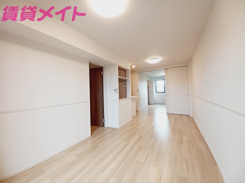 居室・リビング　同型反転写真
