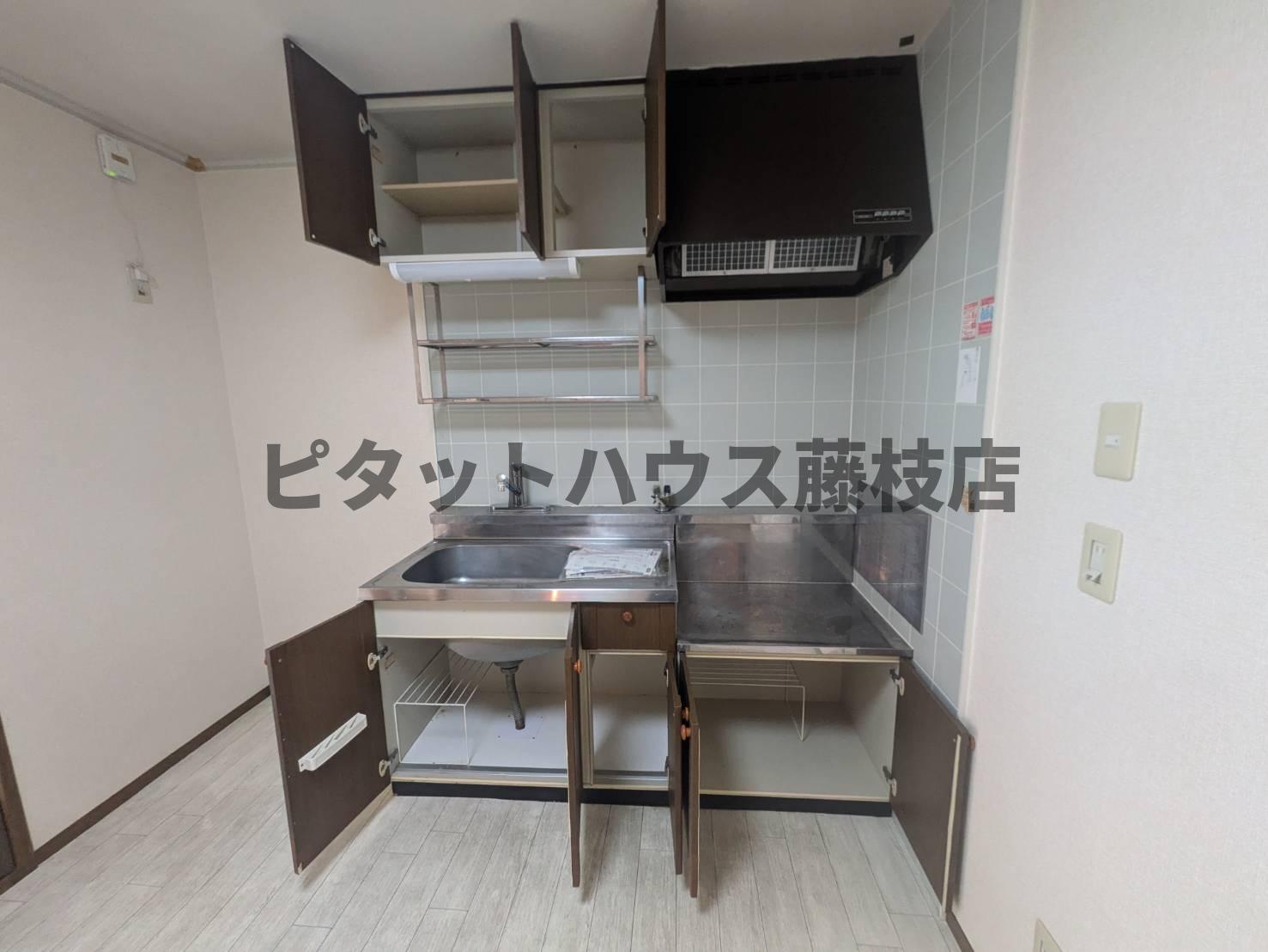 ＪＲ東海道本線 藤枝駅 徒歩25分 2階建 築34年のキッチン写真