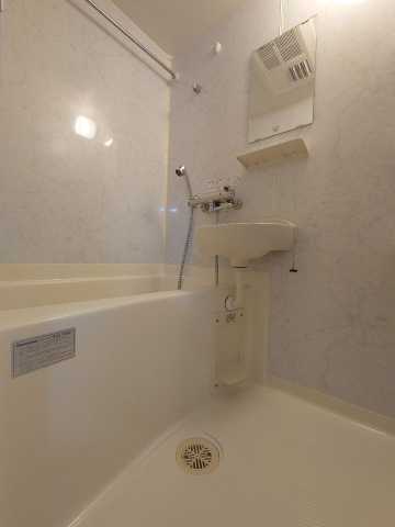 バス・シャワールーム　別部屋参考写真となります