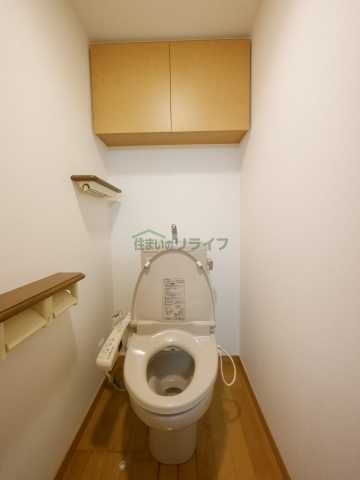 トイレ　別部屋参考写真となります
