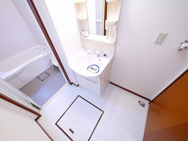 洗面設備　忙しい朝には欠かせない洗面所です