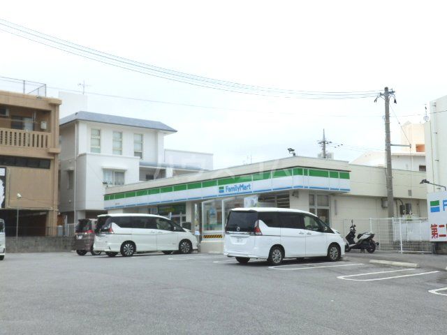 コンビニ　ファミリーマート（コンビニ）まで497m