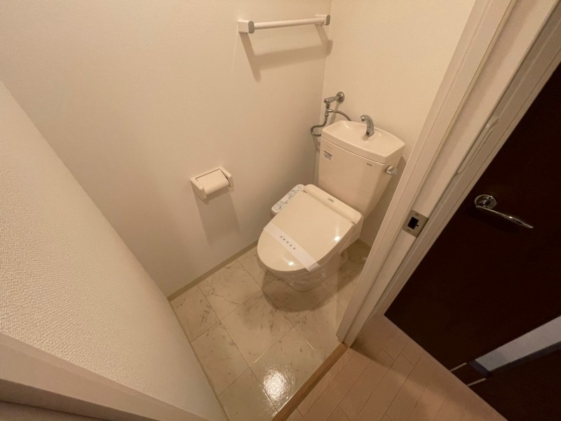 トイレ　トイレです。ウォシュレット付を探している方、おすすめです。