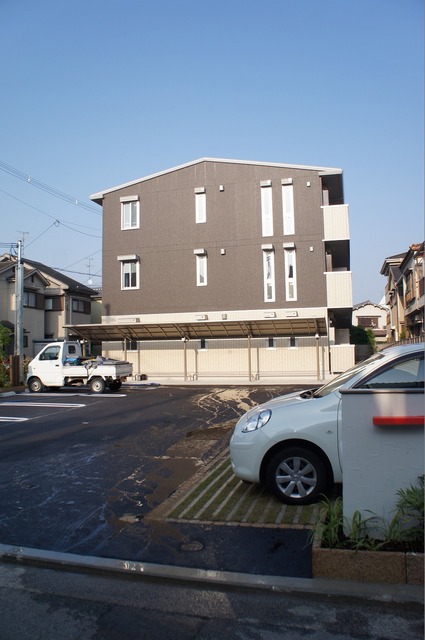 駐車場　広々とした駐車場です♪