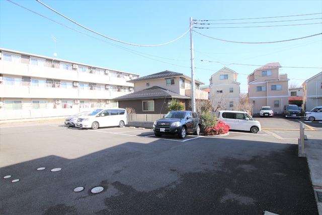 駐車場　駐車場（有料、要空き確認）