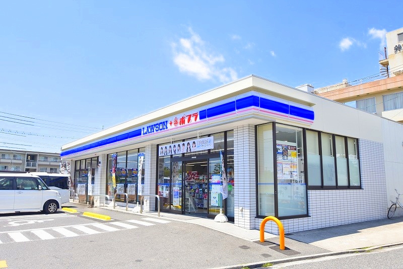コンビニ　ローソン三筋店（コンビニ）まで649m