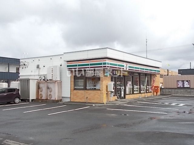 コンビニ　セブンイレブン栗山松風店（コンビニ）まで397m