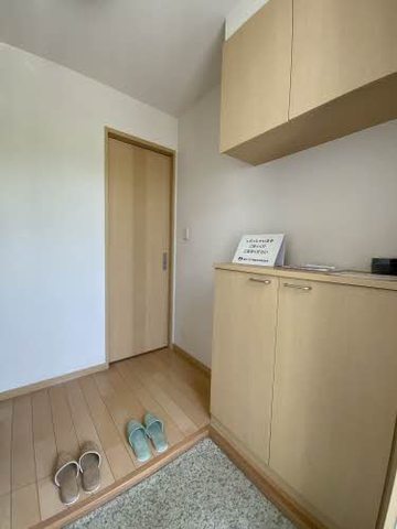 マノア Bの玄関写真
