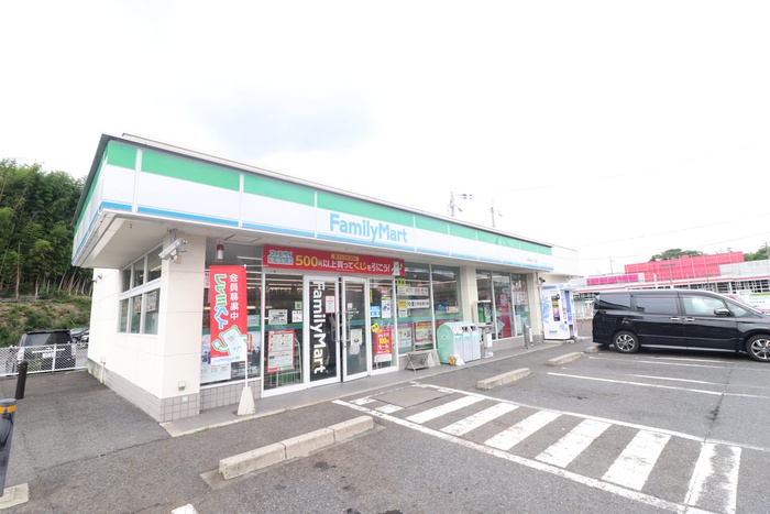 コンビニ　ファミリーマート神領2丁目（コンビニ）まで160m