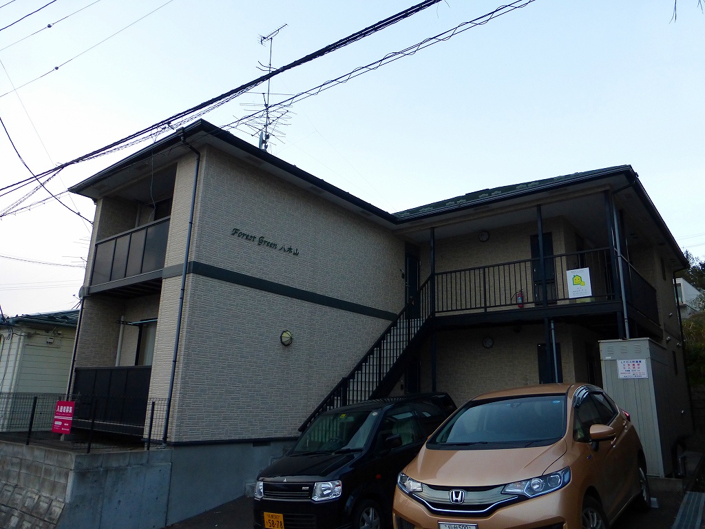 駐車場　軽自動車のみ3000円