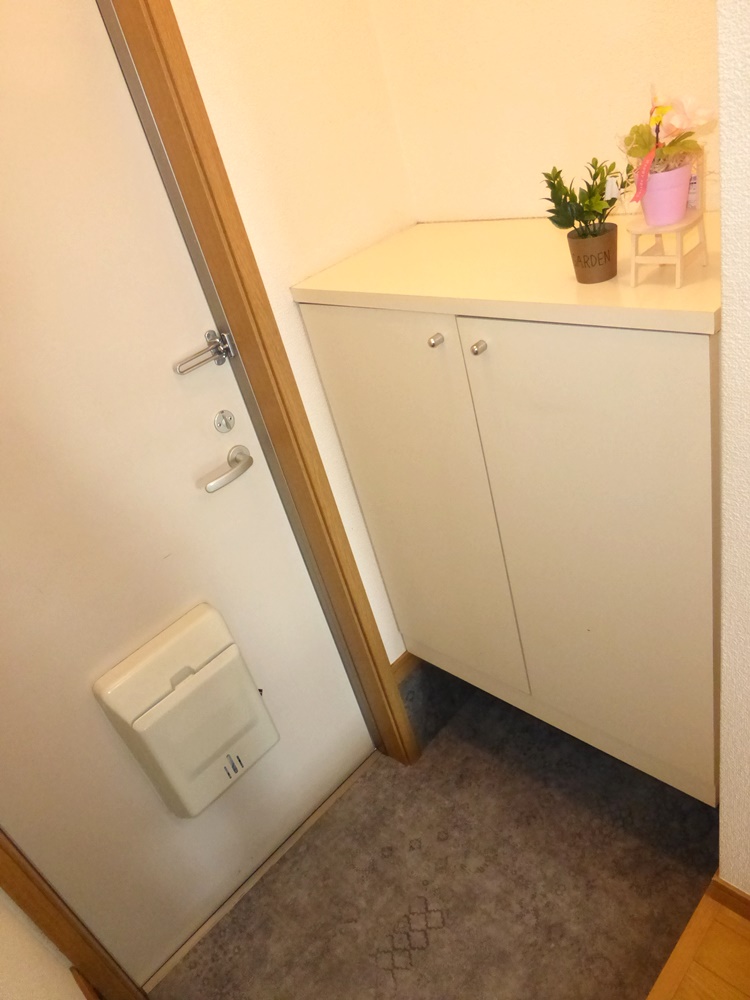 玄関　靴箱があるので、とても便利です♪