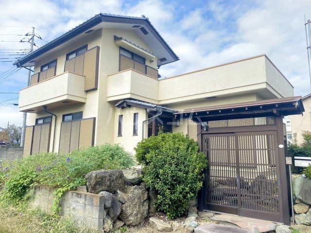 東本町貸戸建の建物外観