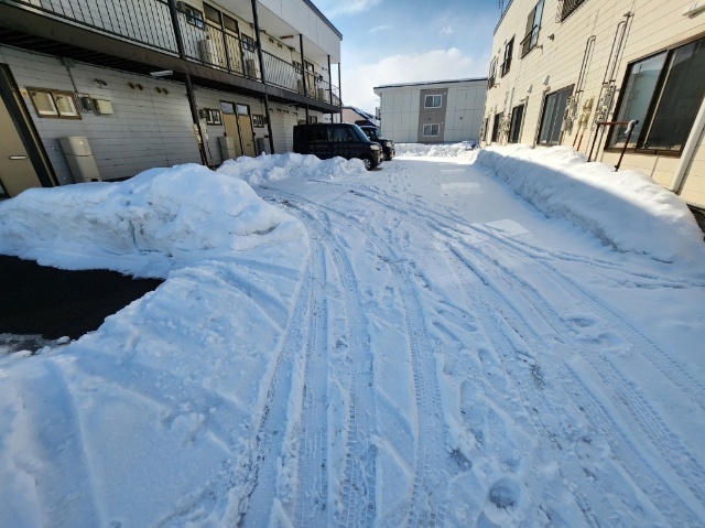 【アビタシオンＣの駐車場】