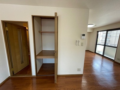 【芦屋市大東町のマンションの収納】