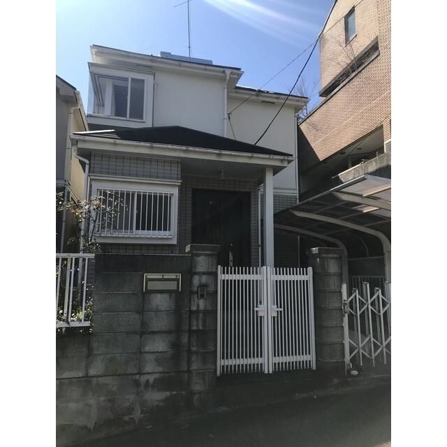 田奈町貸家の建物外観