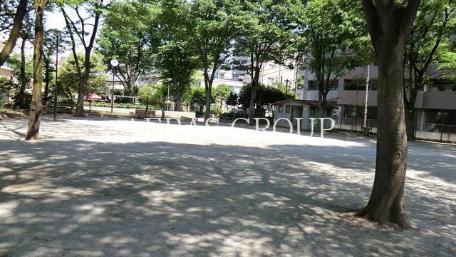 【エスティメゾン中野の公園】