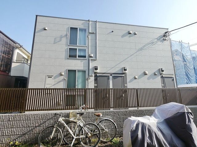 小平市大沼町のアパートの建物外観