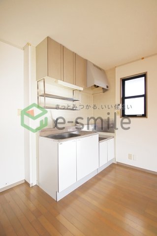 キッチン　コンパクトなキッチンで掃除もラクラク