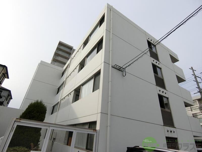 【茨木市主原町のマンションの建物外観】