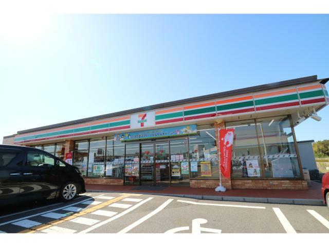 コンビニ　セブンイレブン日野町松尾店（コンビニ）まで449m