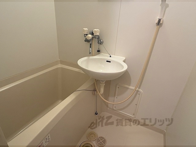 バス・シャワールーム　バス