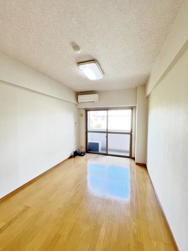 居室・リビング　★洋室8帖★