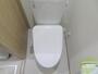 トイレ　各機能付きのトイレになります。便利にお使いいただけます。