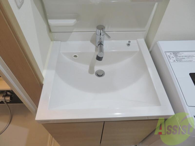 洗面設備　綺麗な洗面です。使い勝手が良さそうですね。