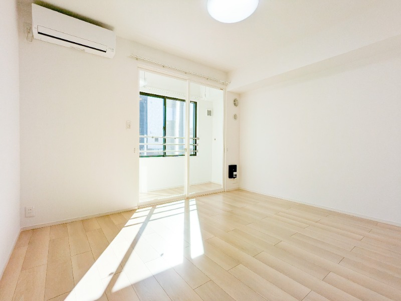 居室・リビング　図面と現状に相違がある場合には現状を優先