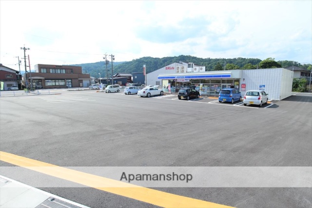 コンビニ　ローソン伊賀佐那具店（コンビニ）まで282m