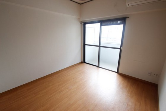 居室・リビング　※別部屋の写真です