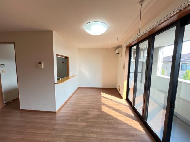 居室・リビング　リビング