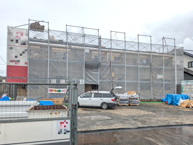 建物外観　建築中