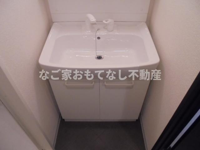 洗面設備　※写真は別号室