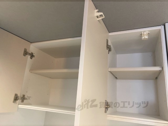 キッチン　上部収納