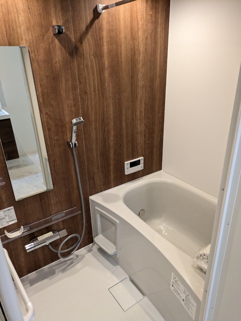 バス・シャワールーム　スタイリッシュで機能的なバスルームです☆（同間取参考写真）