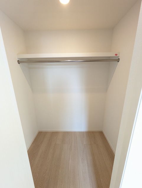 収納　洋室のウォークインクローゼットです☆（同間取参考写真）