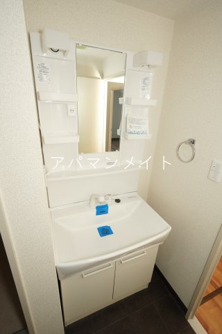洗面設備　忙しい朝には欠かせない洗面所です