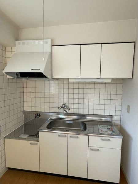 キッチン　同一物件参考写真