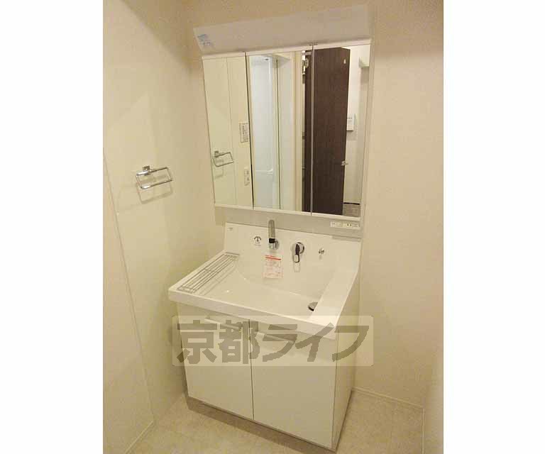 その他設備　大きな洗面台