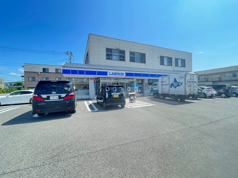 コンビニ　ローソン旭川神楽2条店（コンビニ）まで608m