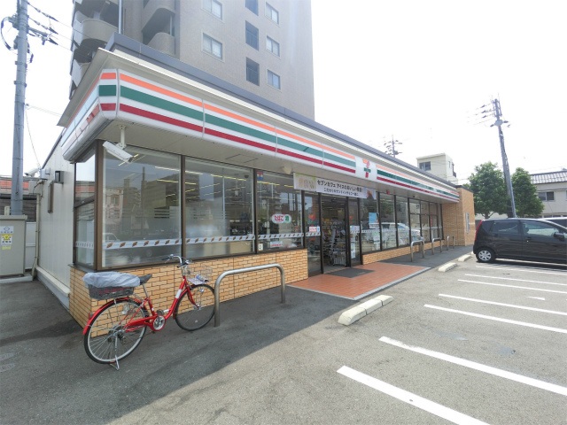 コンビニ　セブンイレブン下関貴船町店（コンビニ）まで352m
