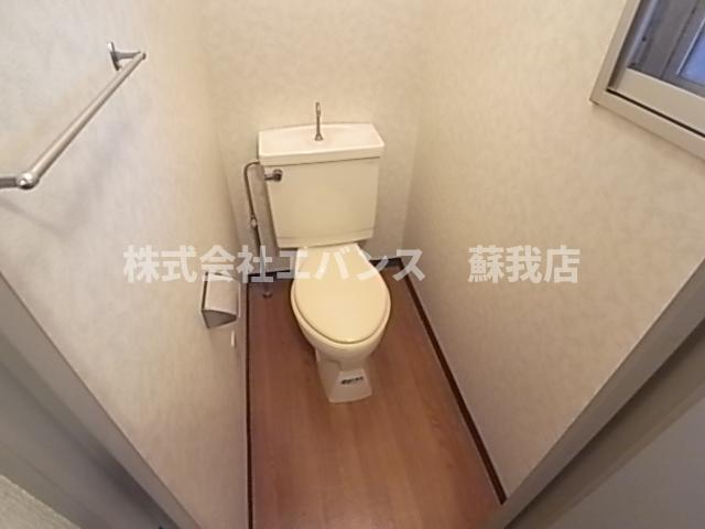 トイレ　落ち着いたトイレです