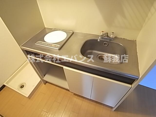 キッチン　コンパクトなキッチンで掃除もラクラク