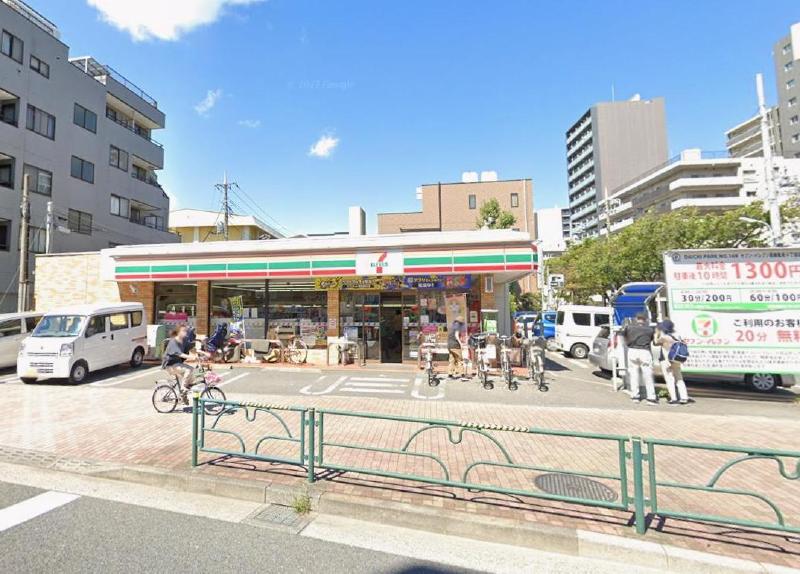 コンビニ　セブンイレブン（コンビニ）まで450m