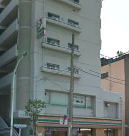 コンビニ　セブンイレブン（コンビニ）まで110m