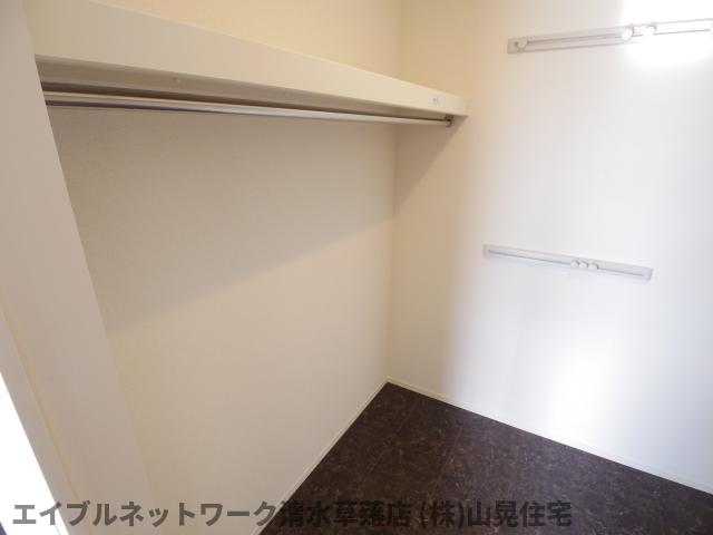 収納　たっぷりとした収納スペースです