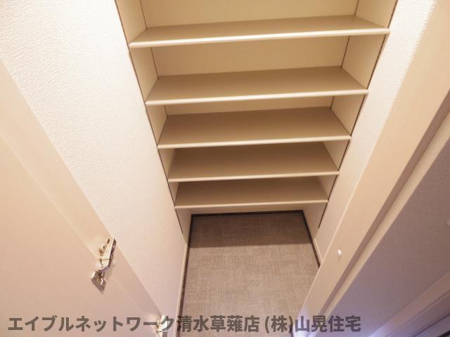 玄関　落ち着いた玄関です