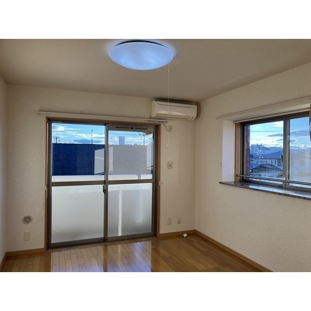 居室・リビング　別部屋のお写真です。