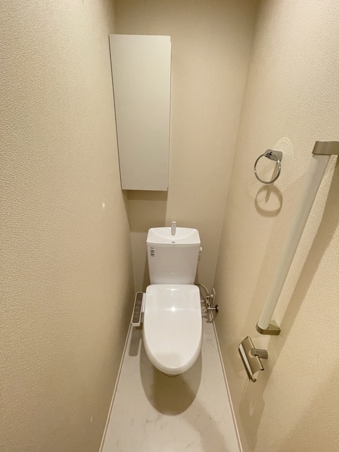 トイレ　★温水洗浄便座★